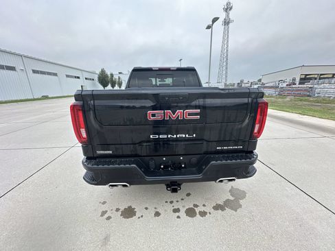 Certified 2022 GMC Sierra 1500 Denali w/ Driver Alert Package II AWD/4WD image 13