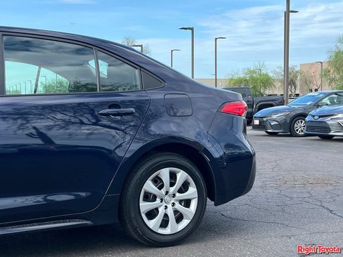 Certified 2025 Toyota Corolla LE FWD image 11