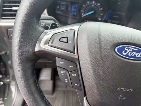 Used 2023 Ford Edge Titanium w/ Class II Trailer Tow Package AWD/4WD image 35