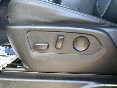 Used 2024 Chevrolet Tahoe LT w/ LT Signature Plus Package AWD/4WD image 17