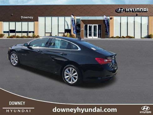 Used 2023 Chevrolet Malibu LT FWD image 3