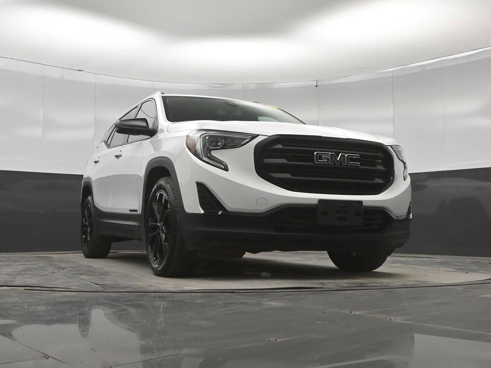 Used 2021 GMC Terrain SLE w/ Driver Convenience Package FWD image 34