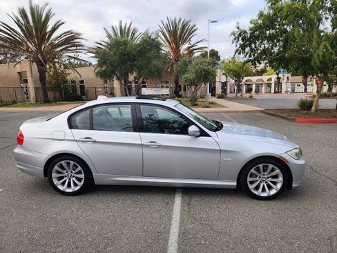 Used 2011 BMW 328i Sedan RWD image 4