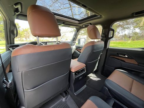 Used 2025 Lexus GX 550 Premium+ w/ Accessory Package (2T) image 56