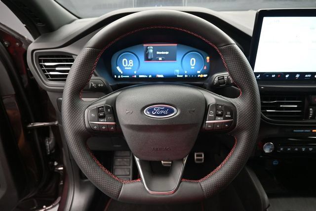 Certified 2023 Ford Escape ST-Line Elite w/ Premium Technology Package AWD/4WD image 32