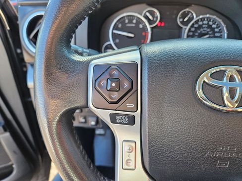 Used 2017 Toyota Tundra Platinum AWD/4WD image 18