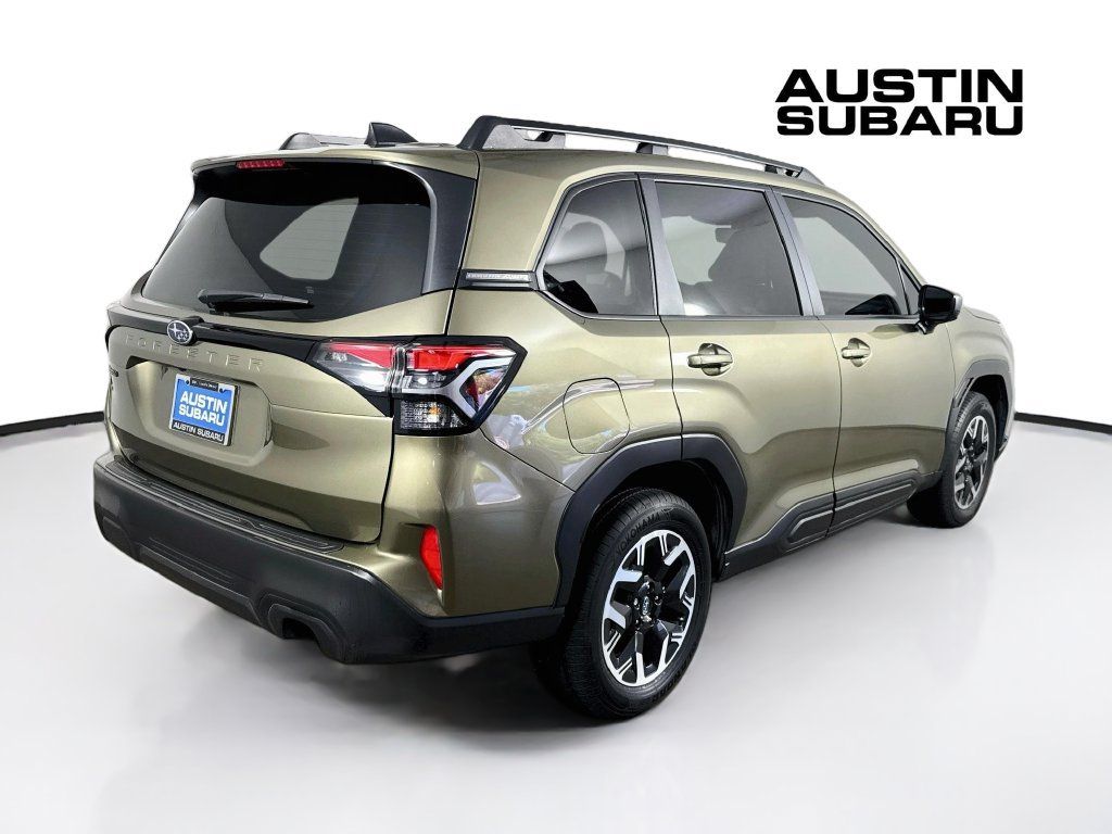 Used 2025 Subaru Forester Premium w/ Convenience Package #1 AWD/4WD image 7
