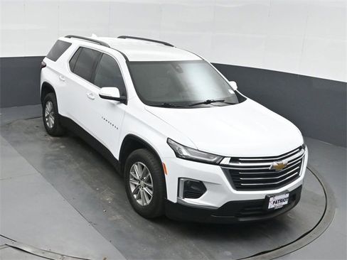 Used 2023 Chevrolet Traverse LT w/ LPO, Floor Liner Package image 39