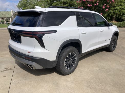 Certified 2024 Chevrolet Traverse Z71 AWD/4WD image 2