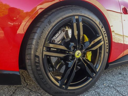 Used 2019 Ferrari Portofino image 59