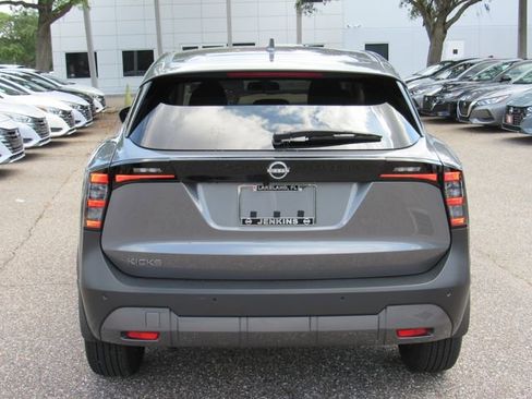 Certified 2025 Nissan Kicks SV FWD image 4