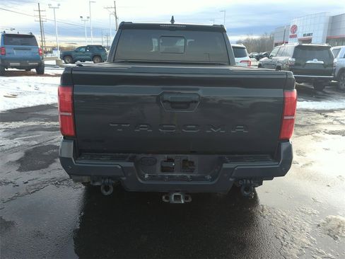 Used 2024 Toyota Tacoma TRD Off-Road w/ TRD Off Road Premium Package image 7