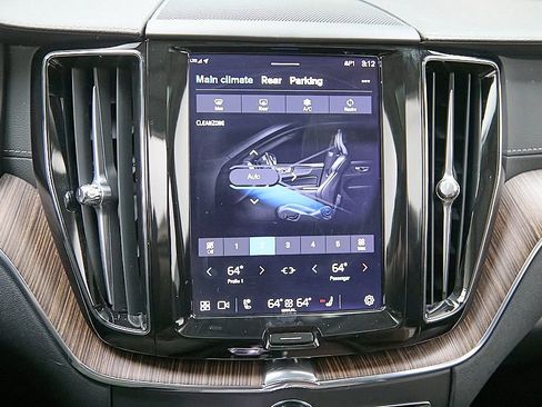 Certified 2023 Volvo XC60 B5 Ultimate image 34