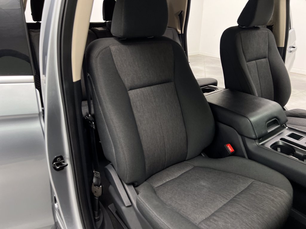 Used 2024 Ford Expedition XLT RWD image 30