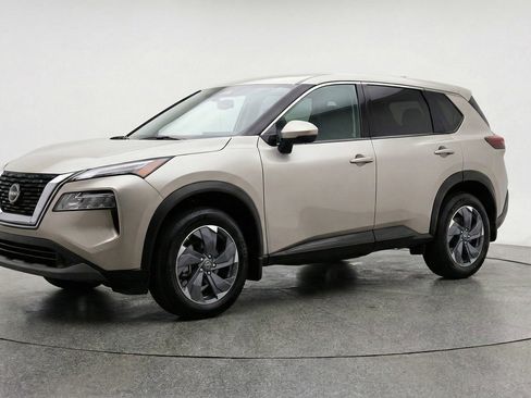 Used 2025 Nissan Rogue SV image 3