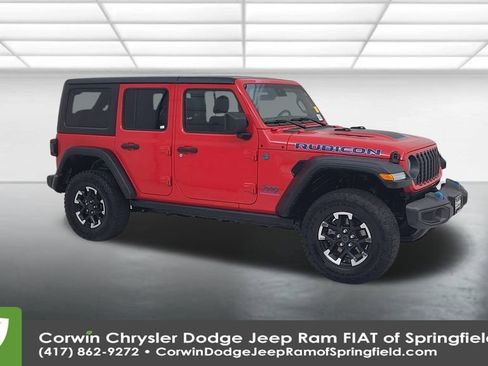 Used 2024 Jeep Wrangler Unlimited Rubicon 4xe image 2