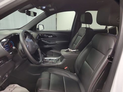 Used 2023 Chevrolet Traverse RS image 12