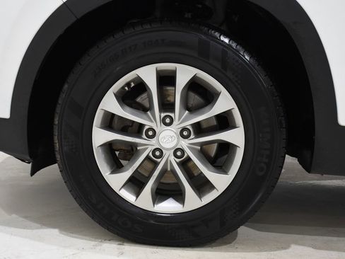 Used 2020 Hyundai Santa Fe SE image 6