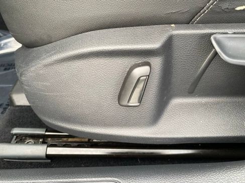 Used 2016 Volkswagen Golf SE FWD image 17