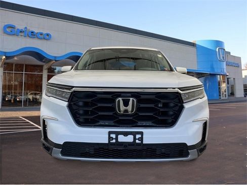 New 2025 Honda Pilot EX-L image 10