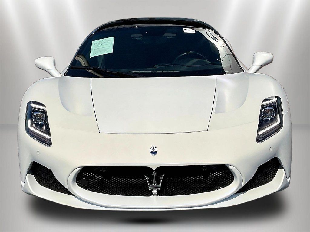 Used 2022 Maserati MC20 Coupe RWD image 2