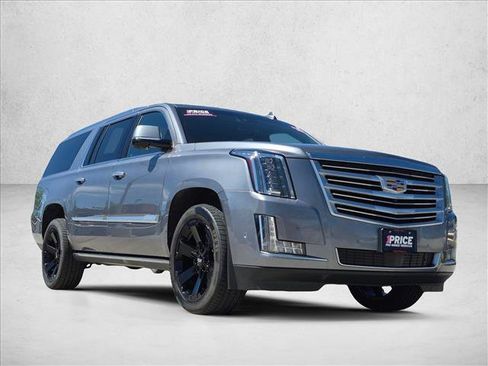 Used 2018 Cadillac Escalade ESV Platinum AWD/4WD image 3