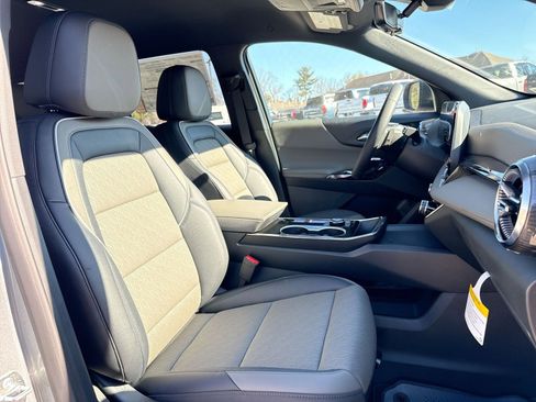 New 2026 Chevrolet Equinox LT w/ Convenience Package II image 19