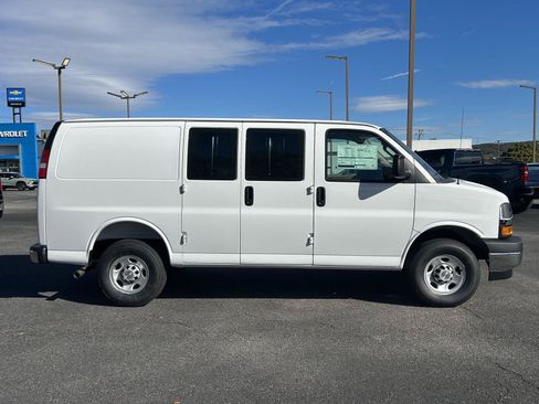 New 2025 Chevrolet Express 2500 w/ Driver Convenience Package RWD image 8
