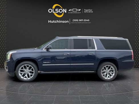 Certified 2020 GMC Yukon XL Denali w/ Denali Premium Package AWD/4WD image 2
