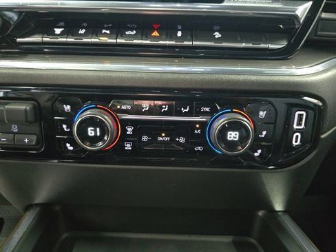 Used 2024 Chevrolet Silverado 2500 High Country w/ High Country Premium Package image 21