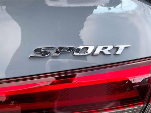 Used 2024 Honda Civic Sport image 9