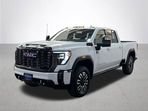 Used 2024 GMC Sierra 2500 Denali Ultimate image 2