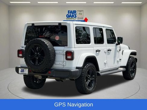 Used 2021 Jeep Wrangler Unlimited Sahara AWD/4WD image 8