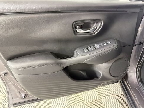 Certified 2025 Honda HR-V LX image 13