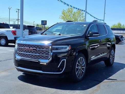 Used 2021 GMC Acadia Denali w/ Denali Technology Package image 2