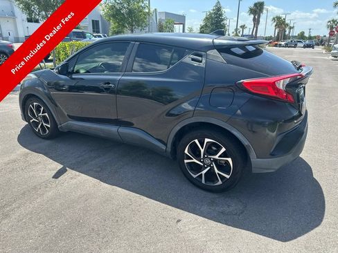 Used 2018 Toyota C-HR XLE FWD image 6