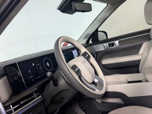 Used 2025 Hyundai Santa Fe Calligraphy FWD image 22