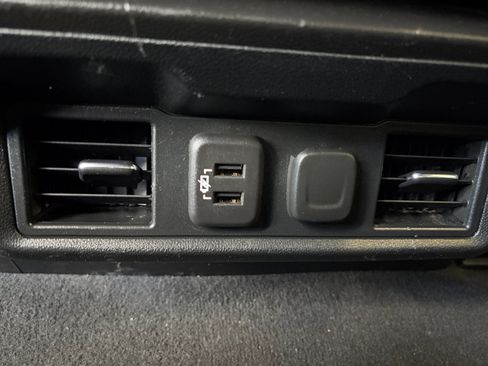 Used 2019 Chevrolet Silverado 1500 LT w/ All-Star Edition AWD/4WD image 28