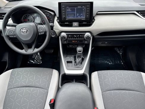 Certified 2022 Toyota RAV4 XLE image 17