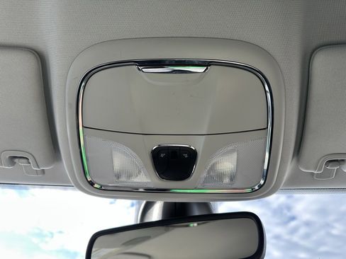 Used 2019 Jeep Cherokee Trailhawk image 18