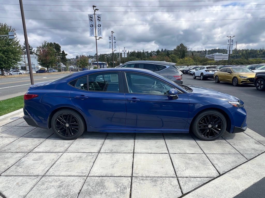 Used 2025 Toyota Camry SE FWD image 8