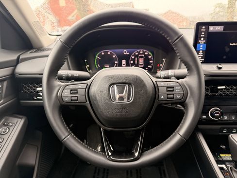 Used 2025 Honda Accord EX-L image 17