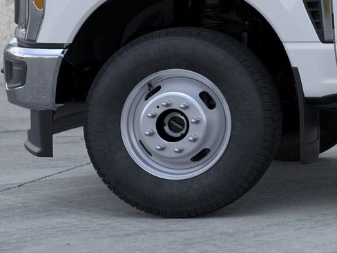 New 2026 Ford F350 XL image 19