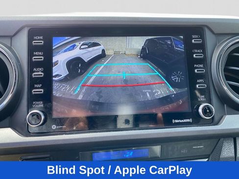 Used 2022 Toyota Tacoma TRD Off-Road AWD/4WD image 10