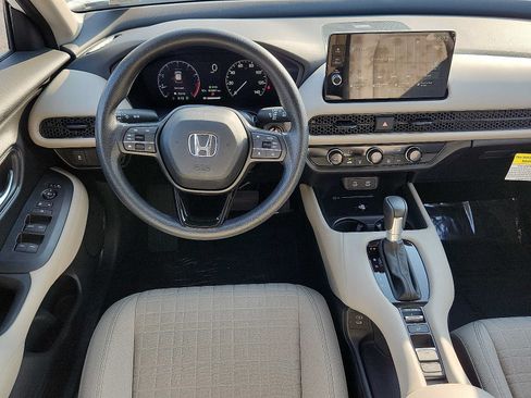Certified 2026 Honda HR-V LX image 11