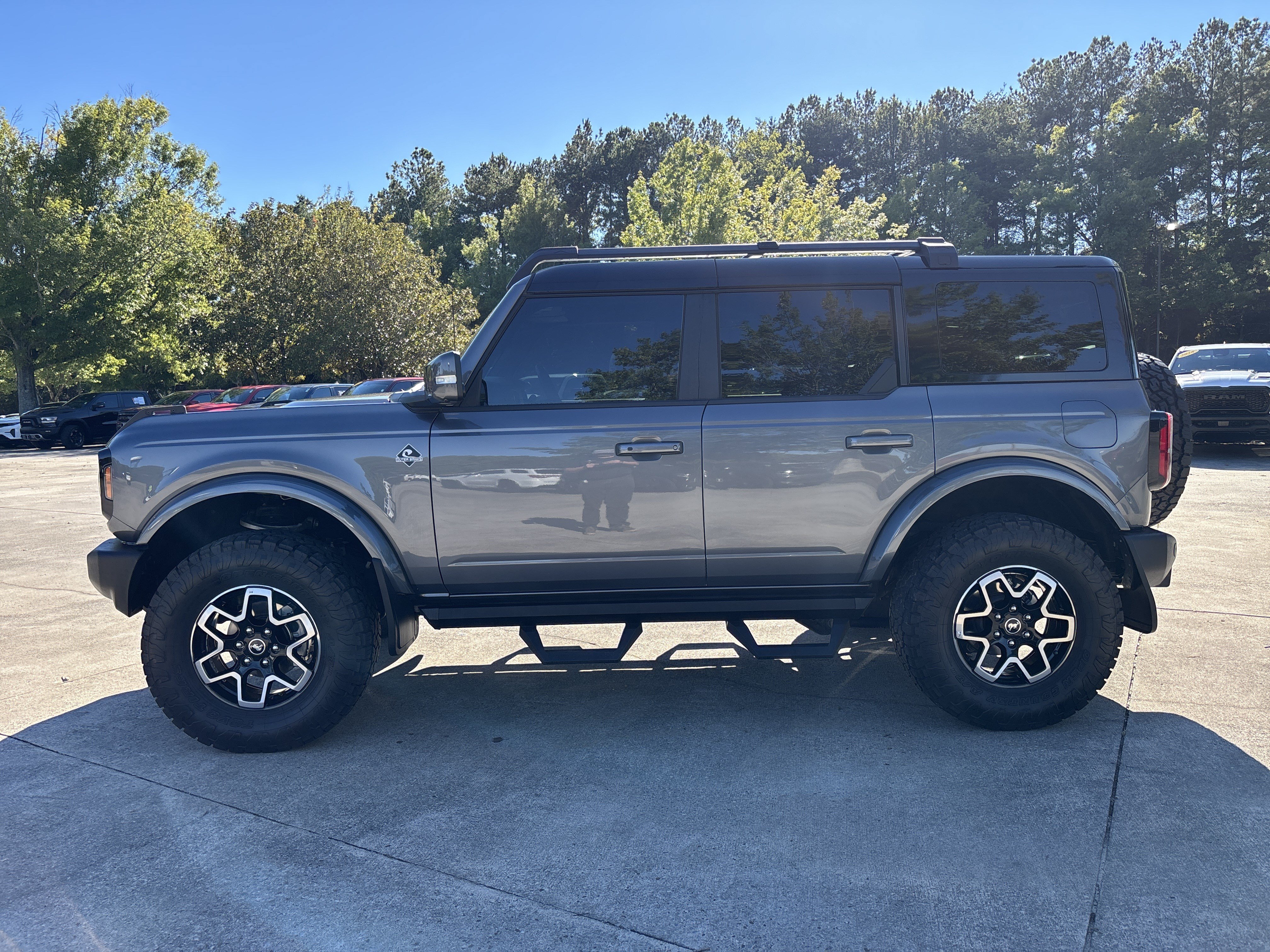Used 2024 Ford Bronco Outer Banks AWD/4WD image 4