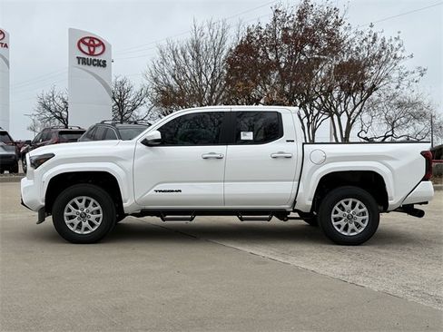 New 2026 Toyota Tacoma SR5 image 6