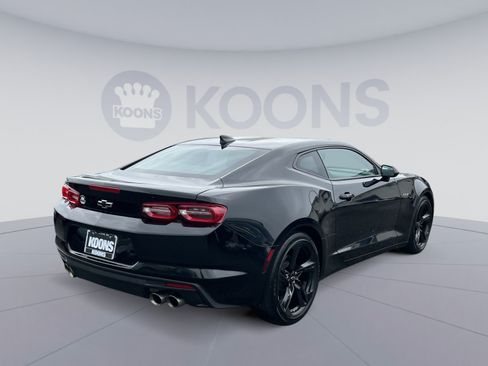Used 2022 Chevrolet Camaro LT RWD image 11