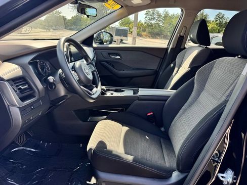 Used 2023 Nissan Rogue SV FWD image 14