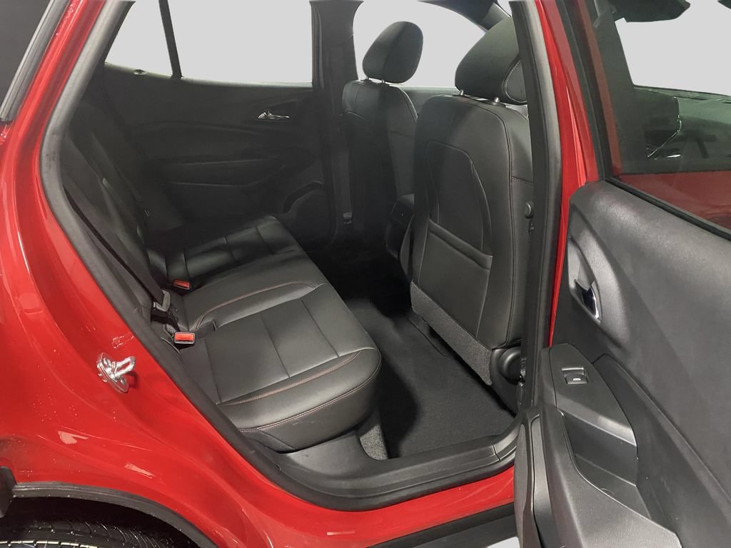 Used 2026 Chevrolet Trax RS w/ Sunroof Package FWD image 10